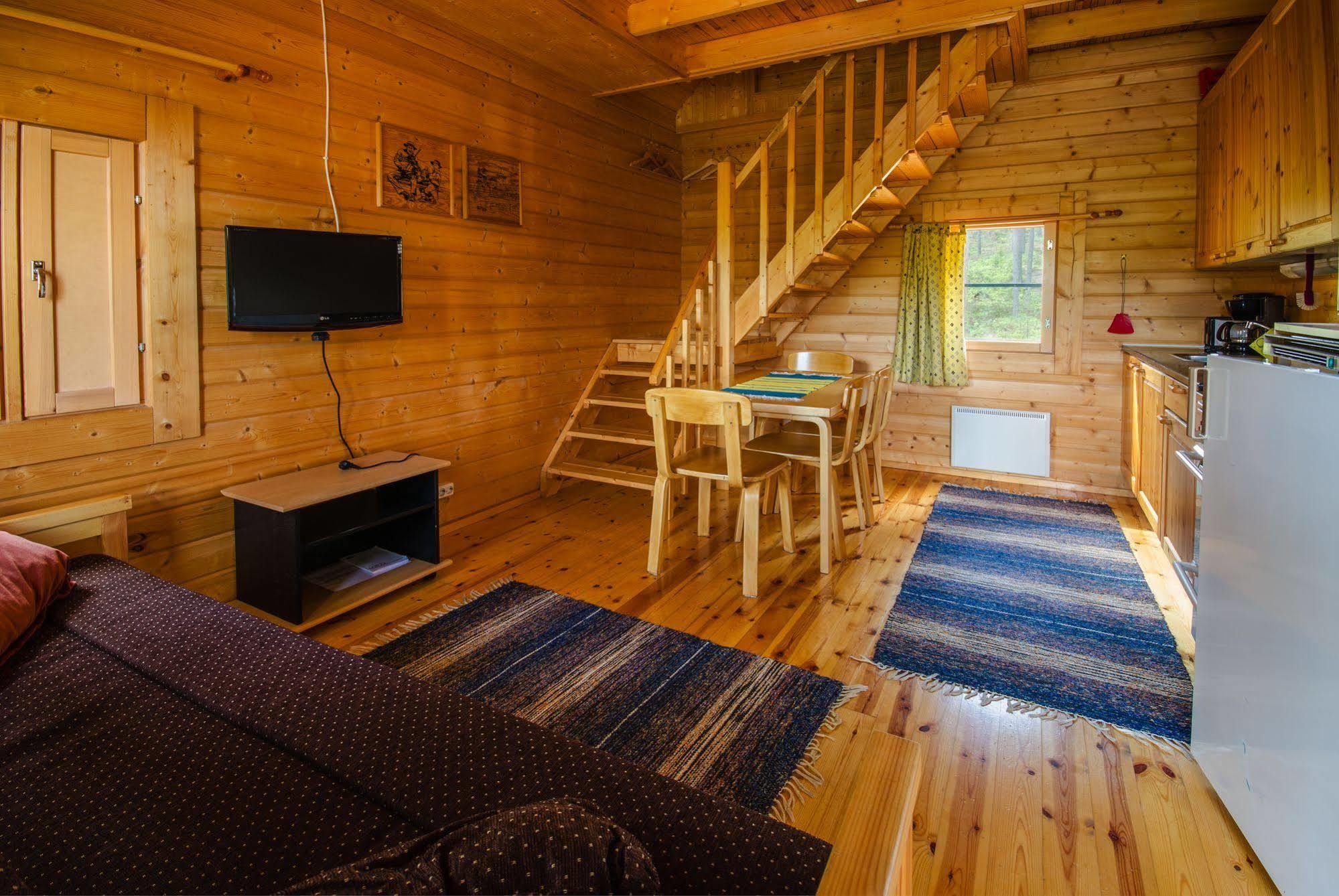 Ahvenlampi Camping サーリヤルヴィ エクステリア 写真
