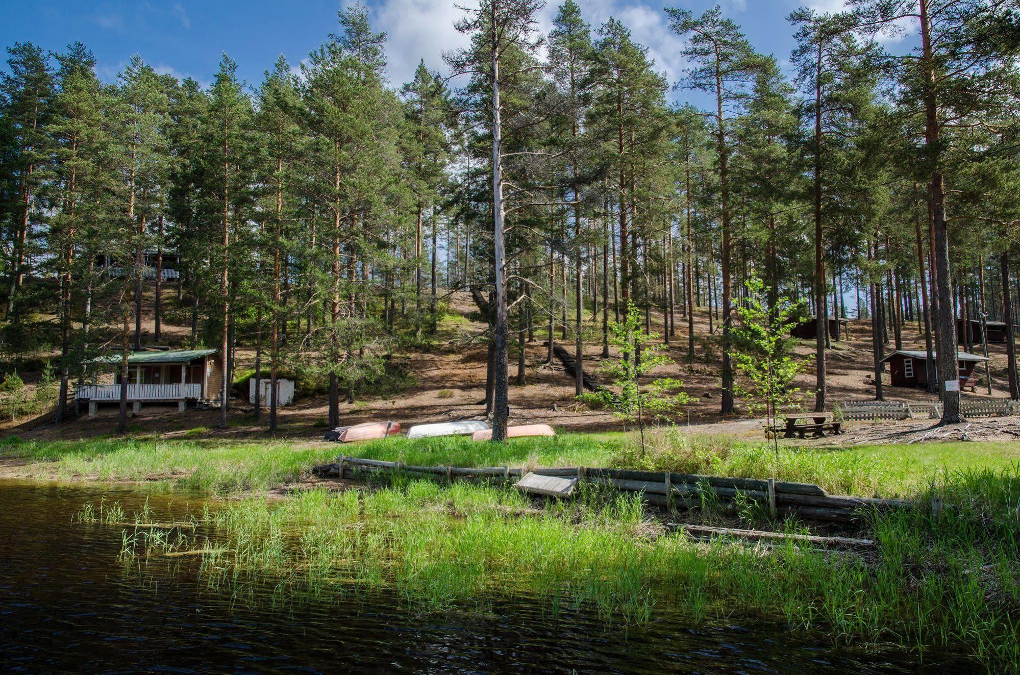 Ahvenlampi Camping サーリヤルヴィ エクステリア 写真